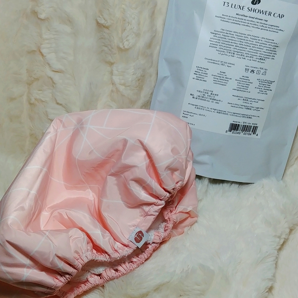 New, open package T3 LUXE SHOWER CAP